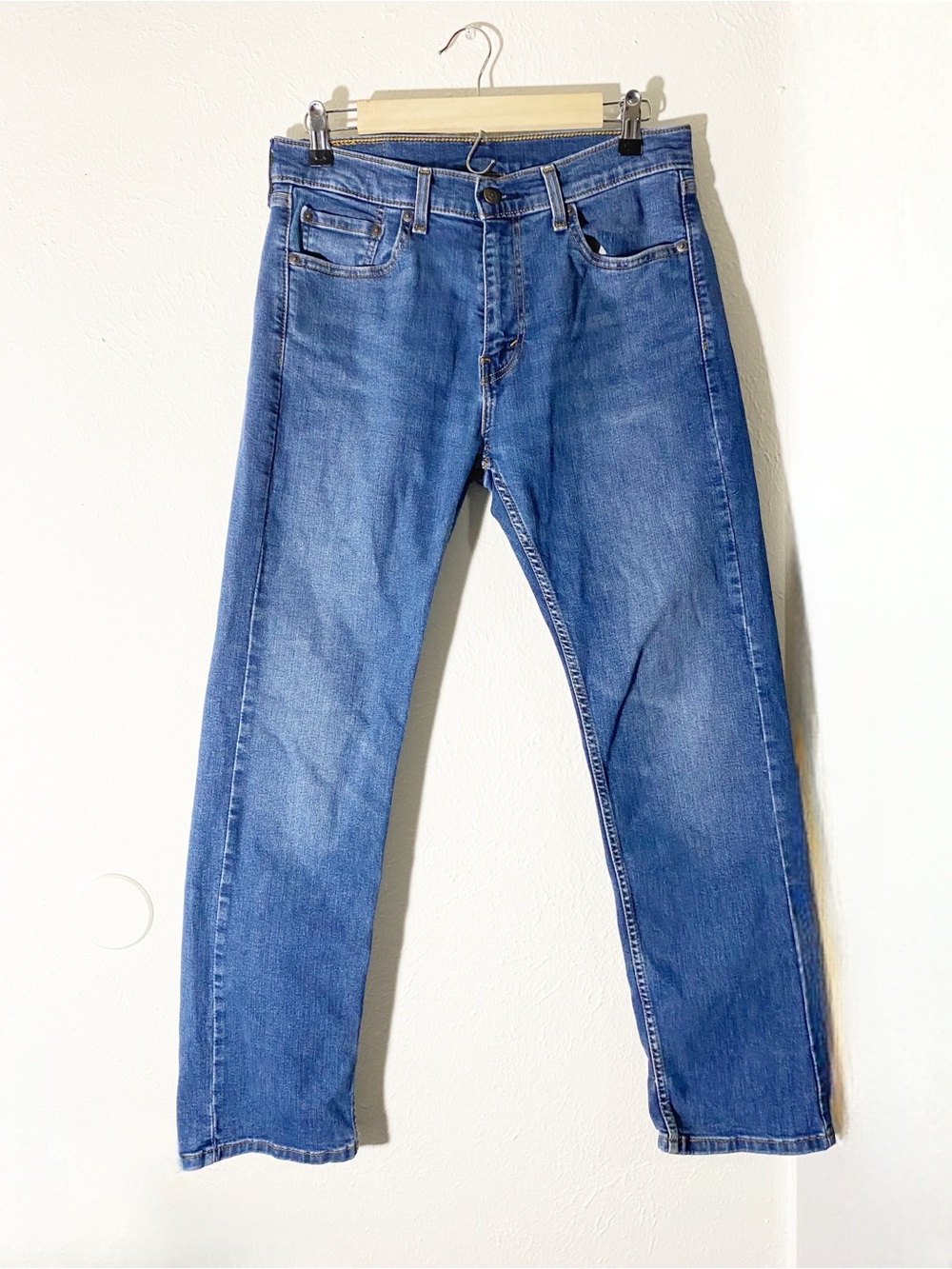 Levi's Men's 506 Straight Jeans 5-Pocket Logo Zip/Button 30x30